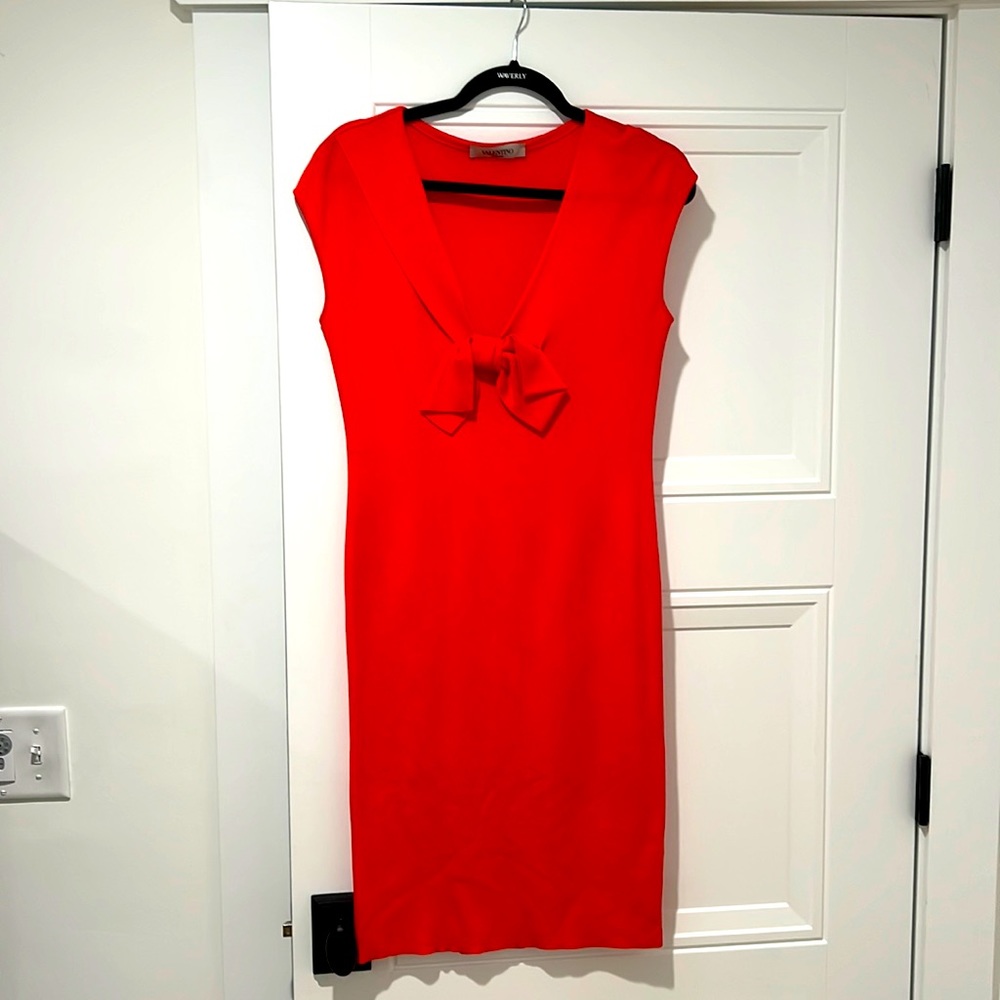 Valentino classic sheath dress in tomorrow Red with beautiful bow in front